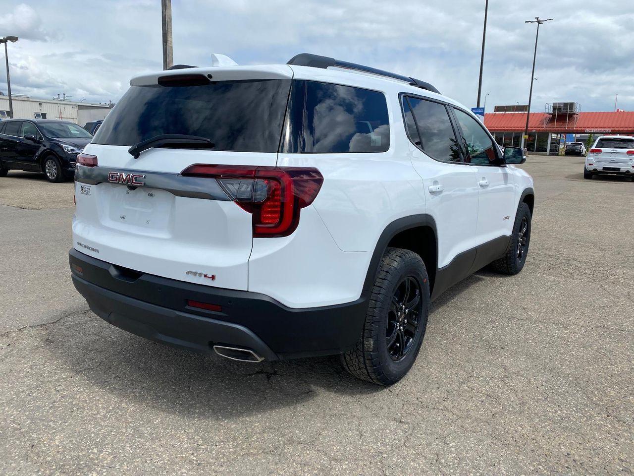 2021 GMC Acadia AT4-4