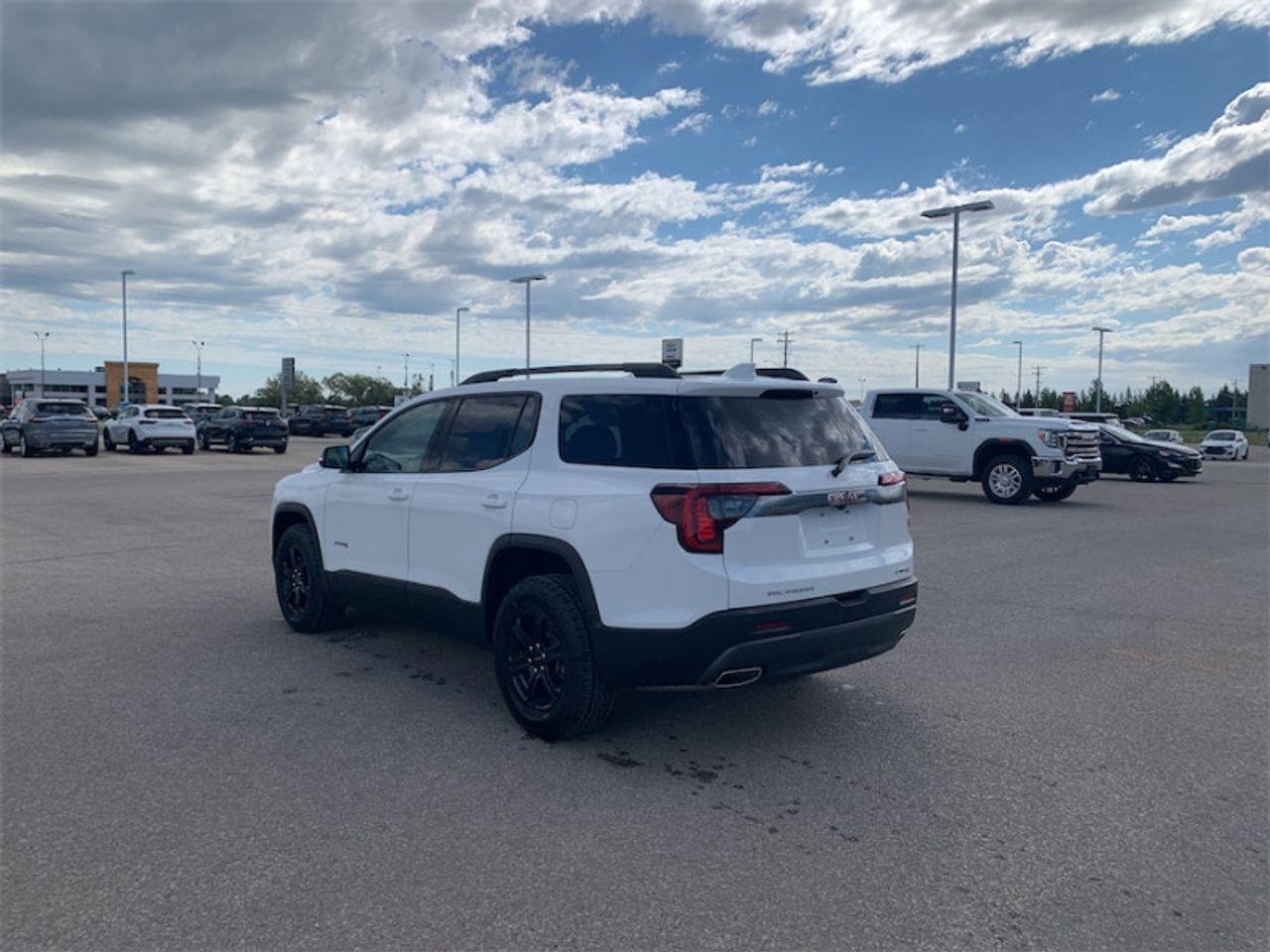 2021 GMC Acadia AT4-2