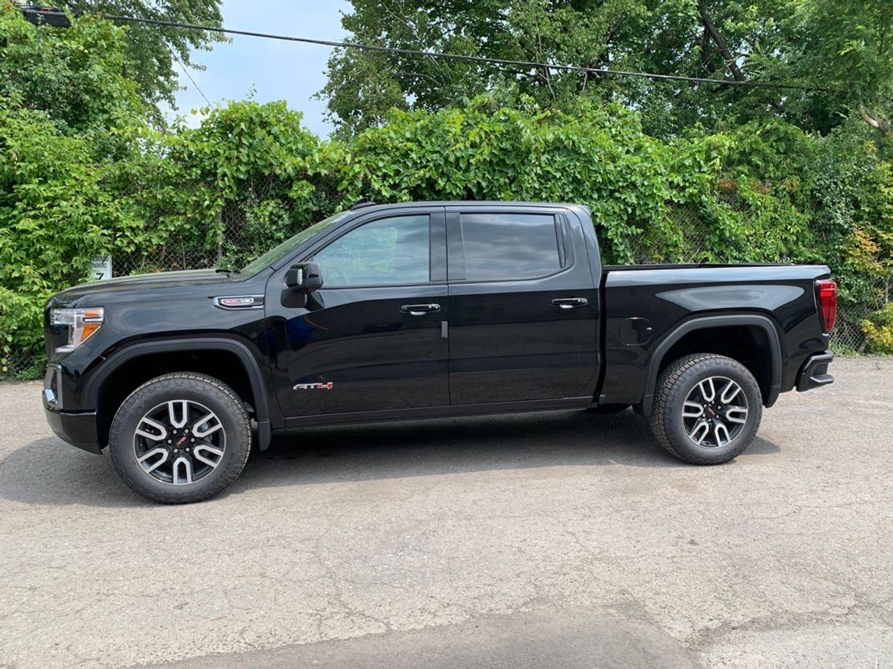 2021 GMC Sierra 1500 AT4-3