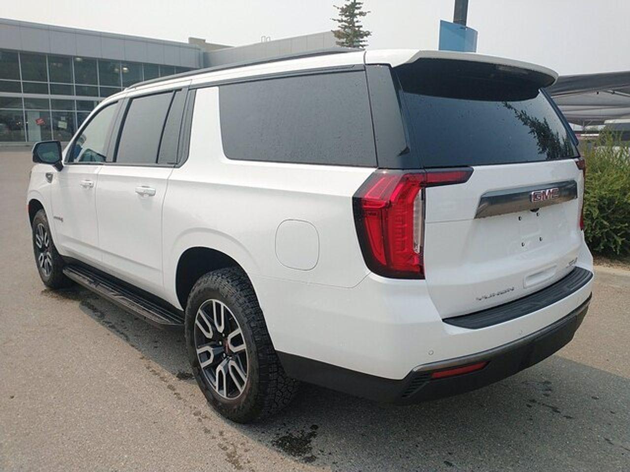 2021 GMC Yukon XL AT4-1