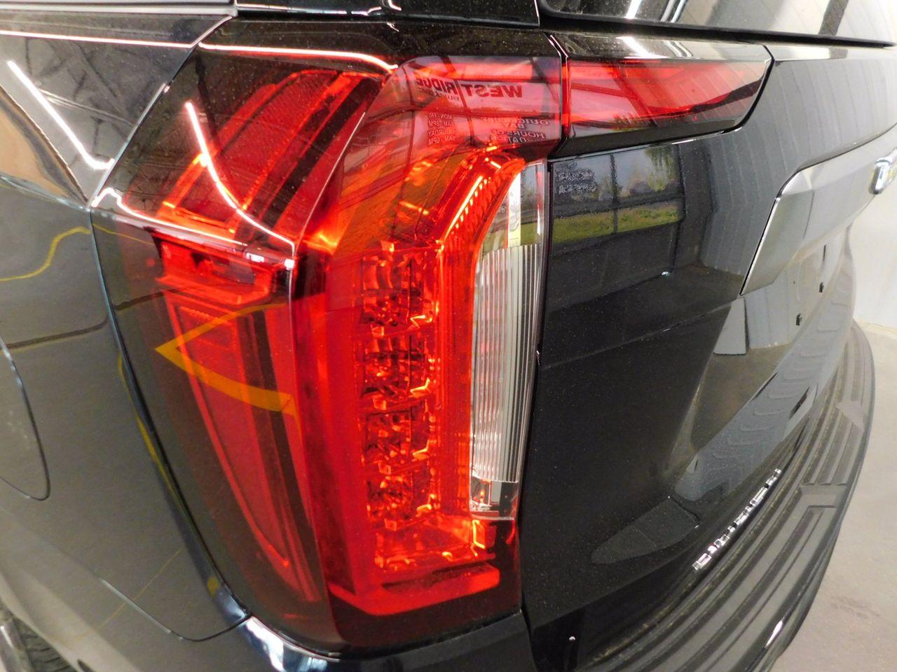 2021 GMC Yukon XL AT4-3