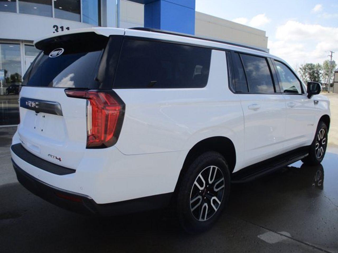 2021 GMC Yukon XL AT4-3