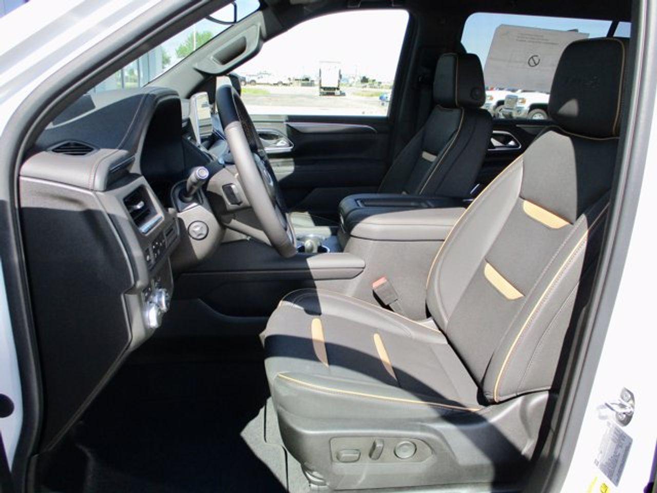 2021 GMC Yukon XL AT4-4