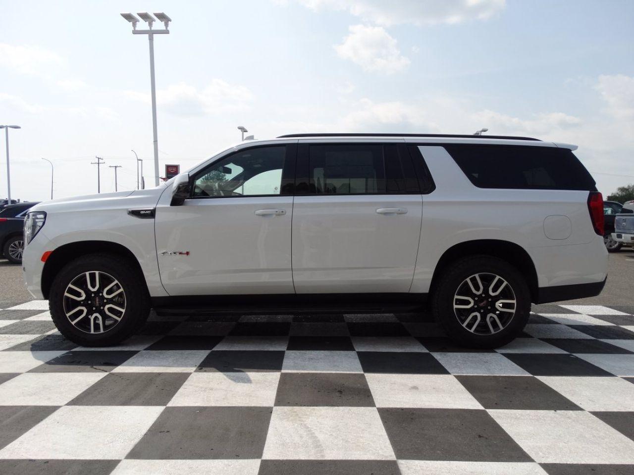 2021 GMC Yukon XL AT4-3