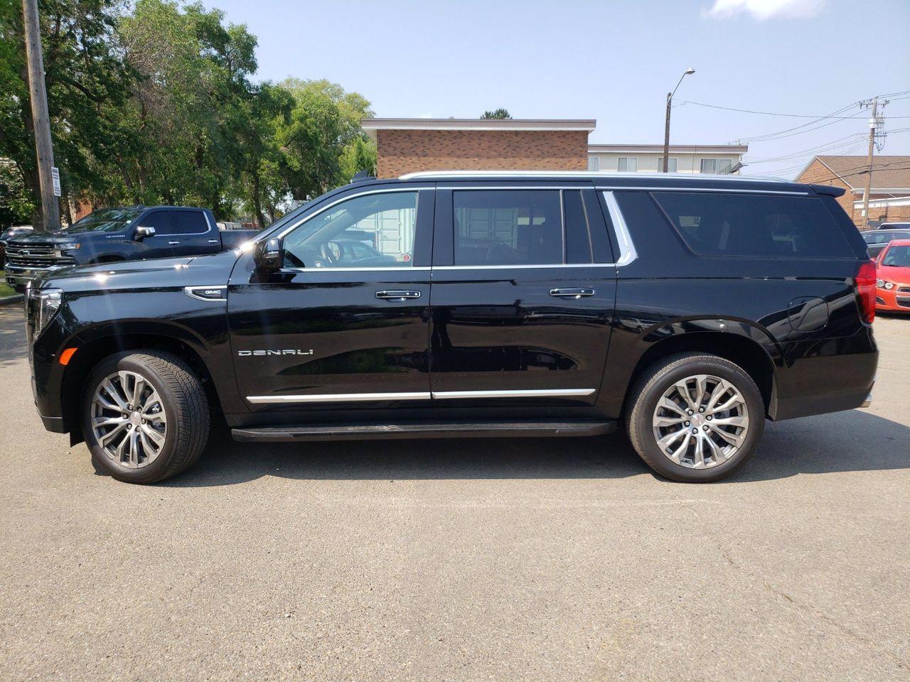 2021 GMC Yukon XL Denali-2