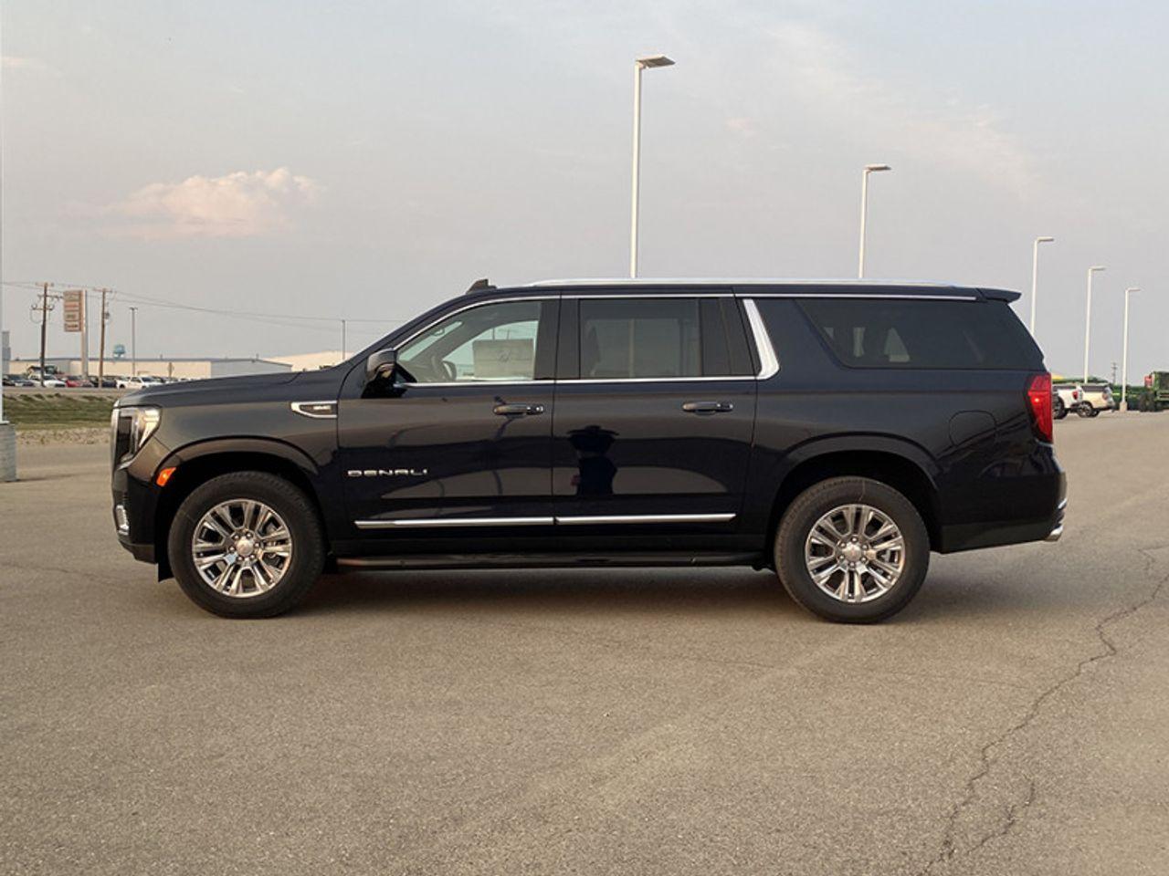2021 GMC Yukon XL Denali-3