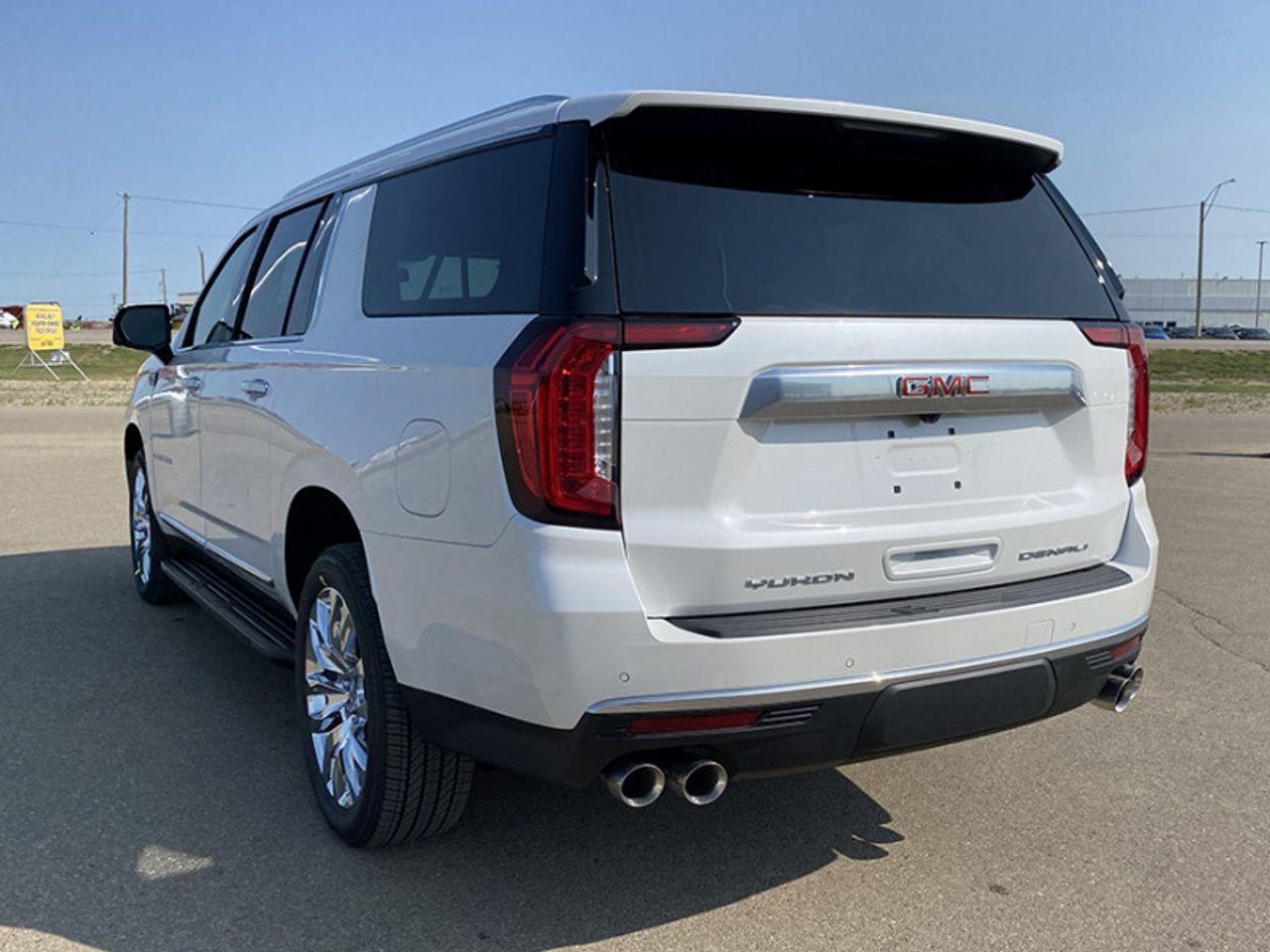 2021 GMC Yukon XL -3