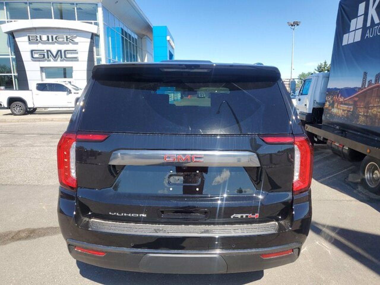 2021 GMC Yukon AT4-2