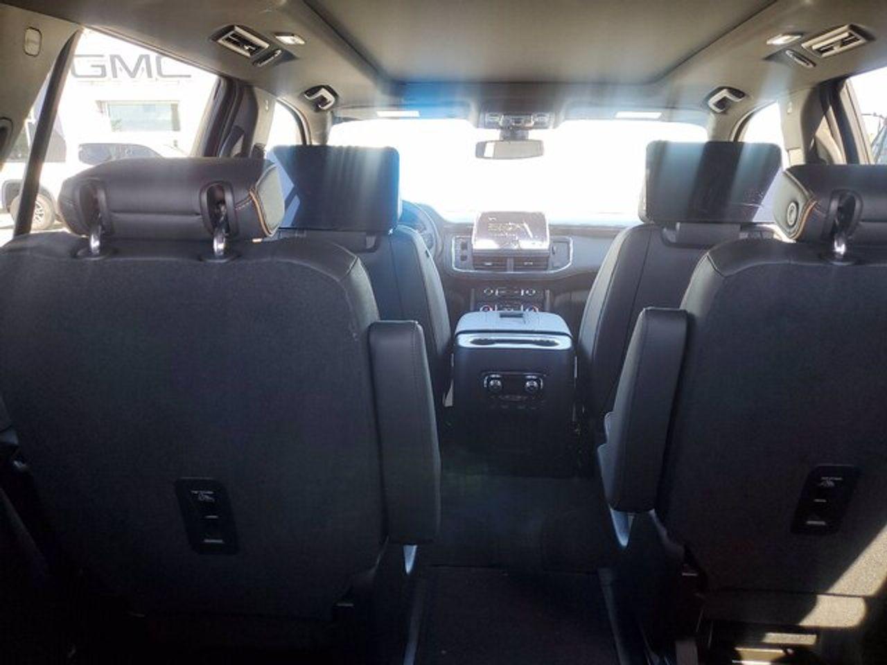 2021 GMC Yukon AT4-4