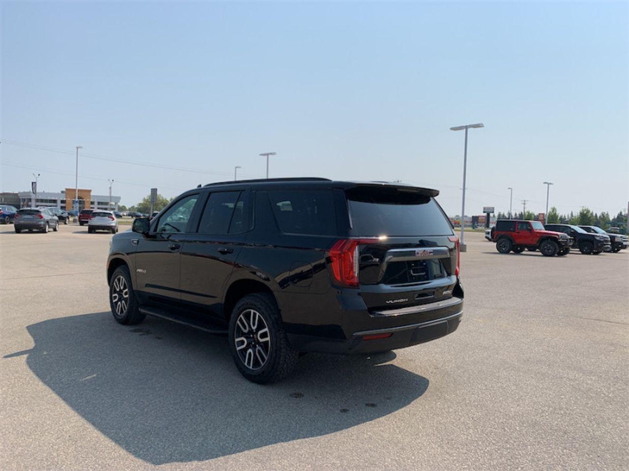 2021 GMC Yukon AT4-2