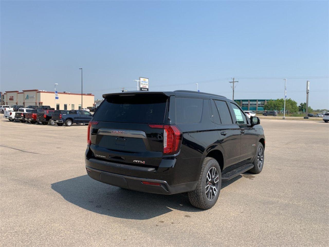 2021 GMC Yukon AT4-4