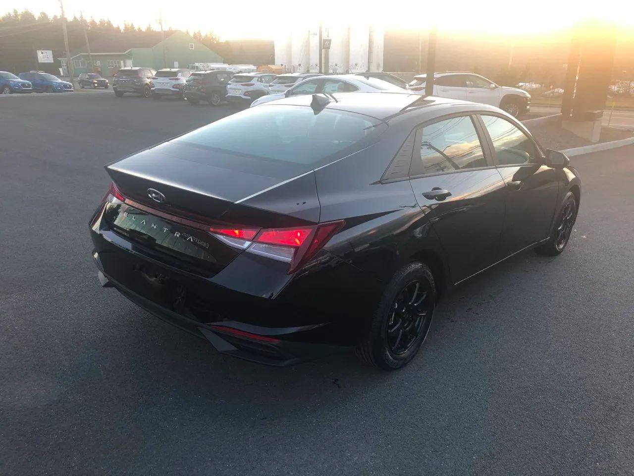 2021 Hyundai Elantra Essential-2