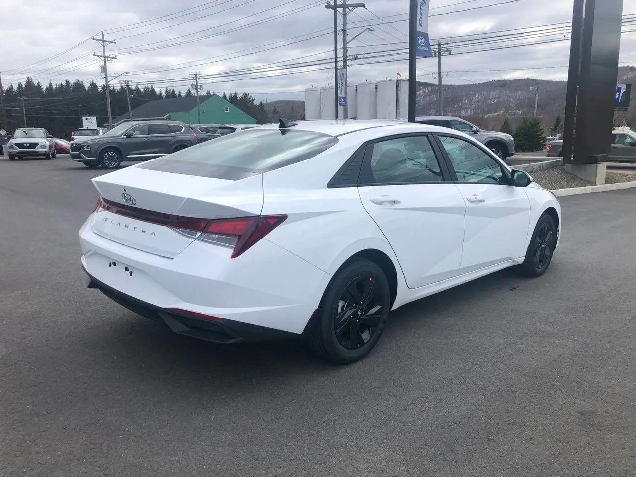 2021 Hyundai Elantra Preferred-2