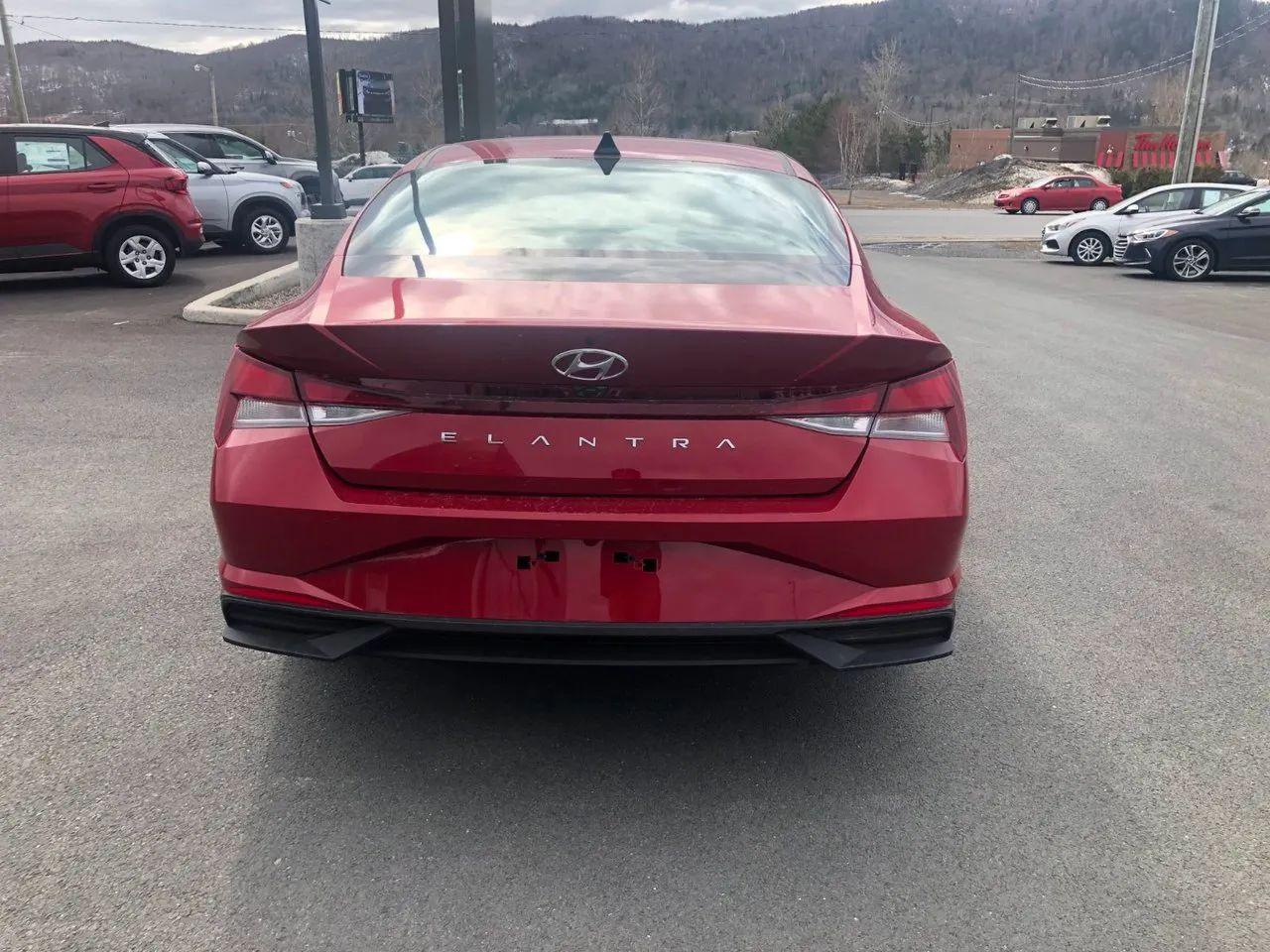 2021 Hyundai Elantra Preferred-3