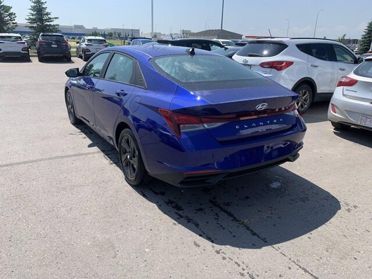 2021 Hyundai Elantra Preferred-1