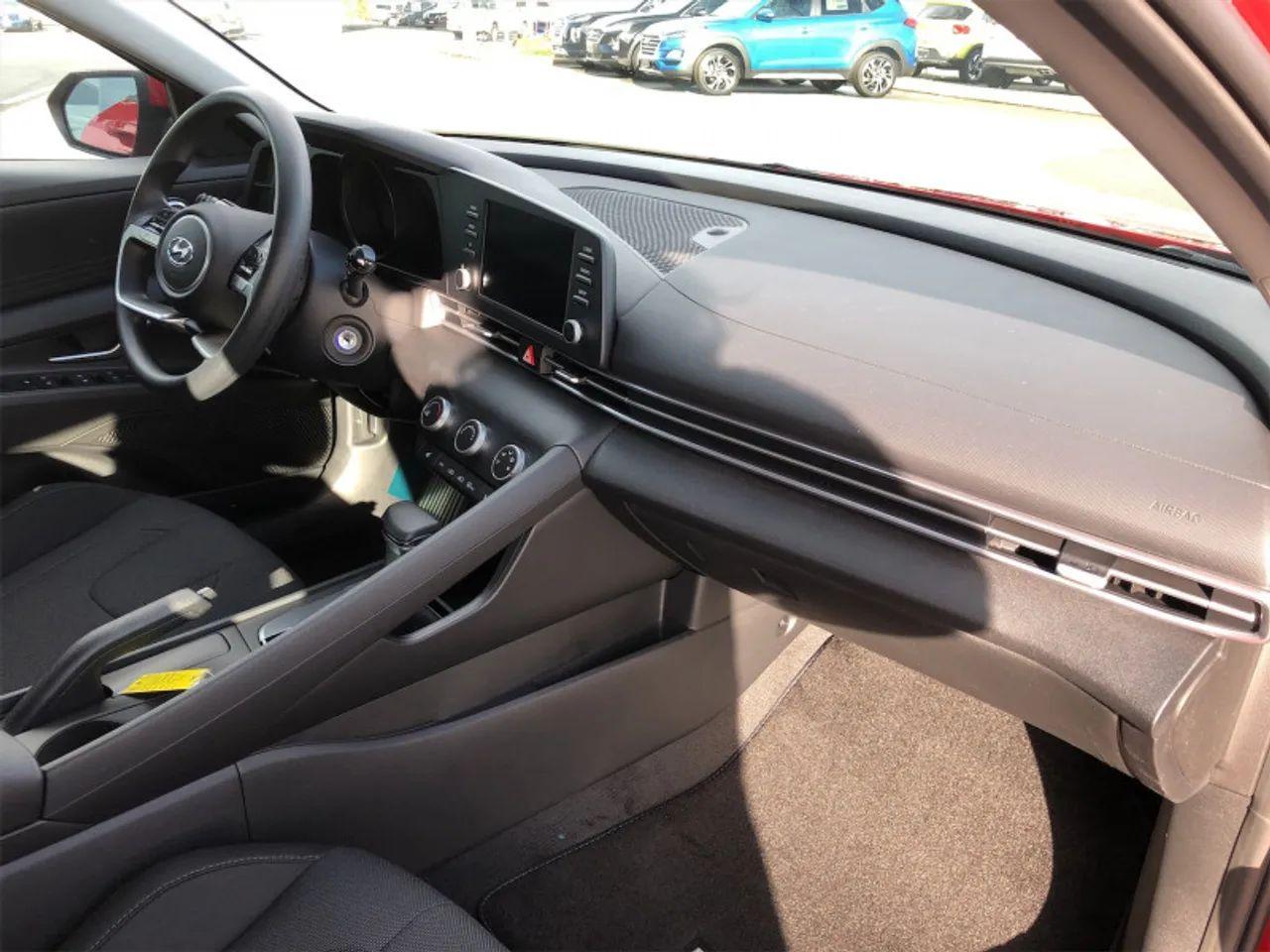 2021 Hyundai Elantra -2