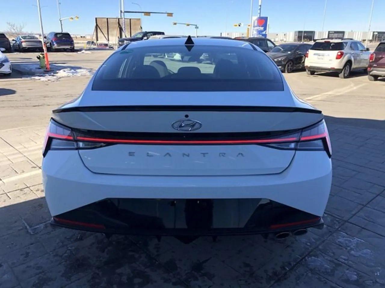 2021 Hyundai Elantra -2
