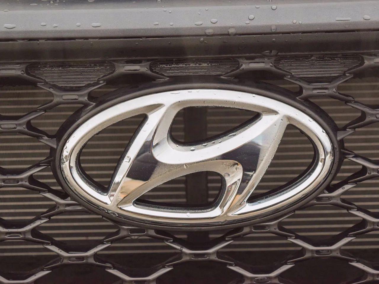2021 Hyundai Kona Luxury-2