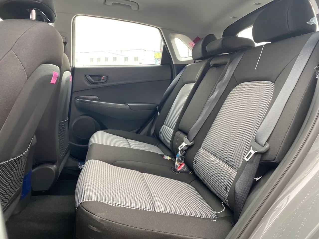 2021 Hyundai Kona Preferred-4