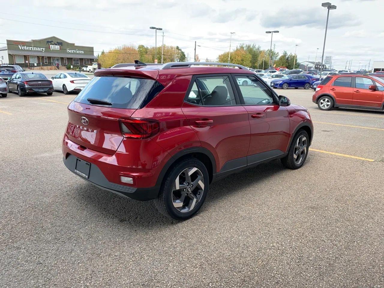 2021 Hyundai Venue Trend-4