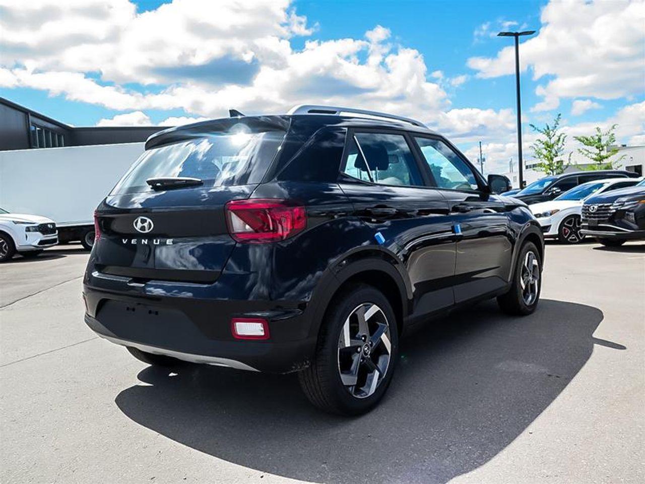 2021 Hyundai Venue Trend-4