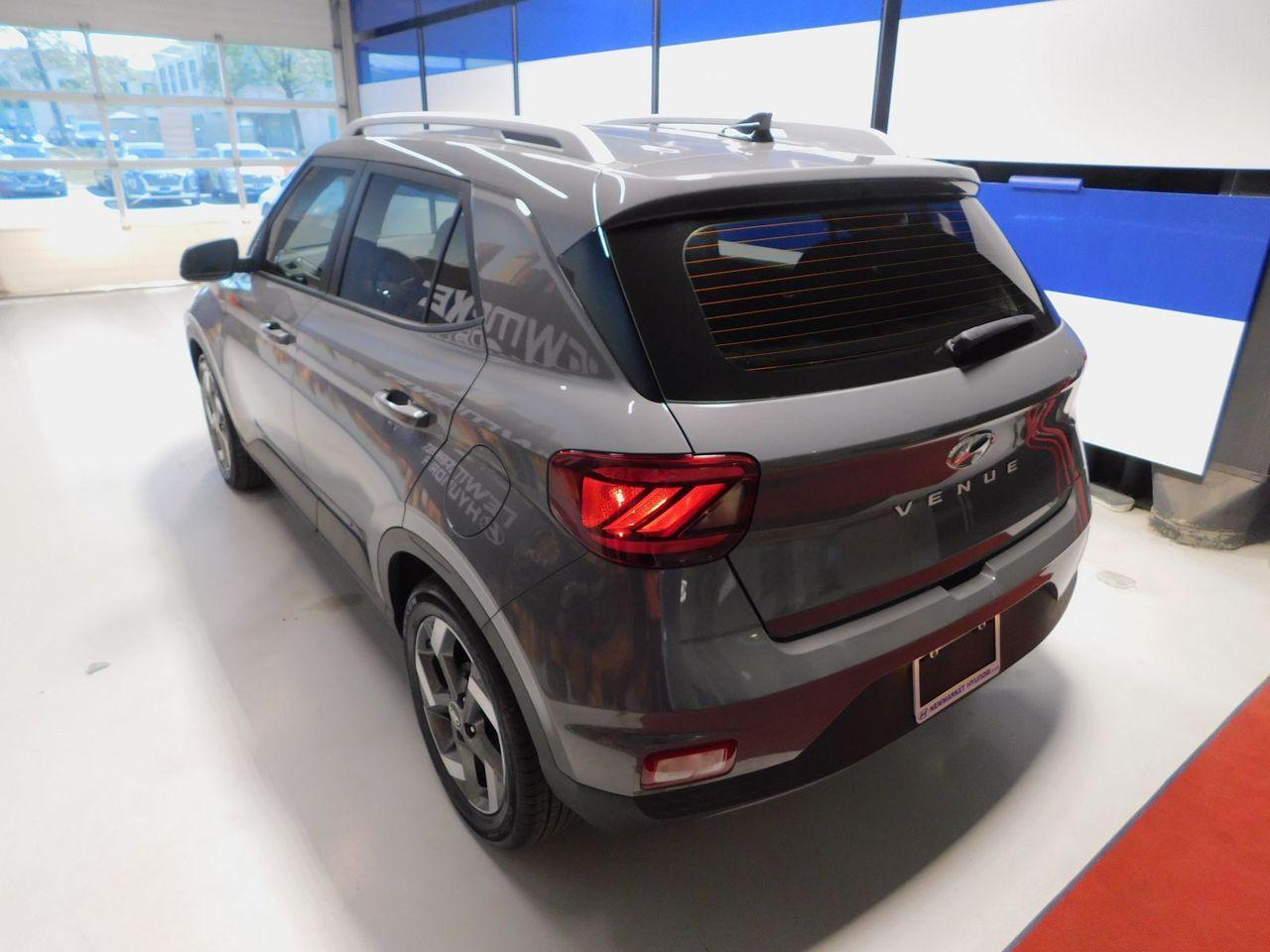 2021 Hyundai Venue Trend-3