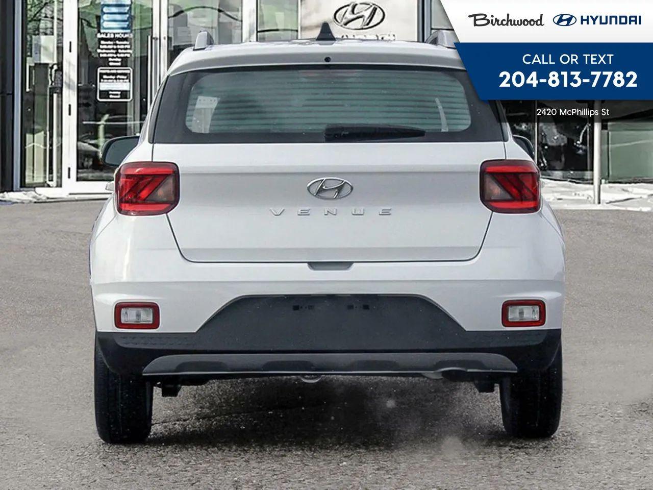 2021 Hyundai Venue Preferred-4