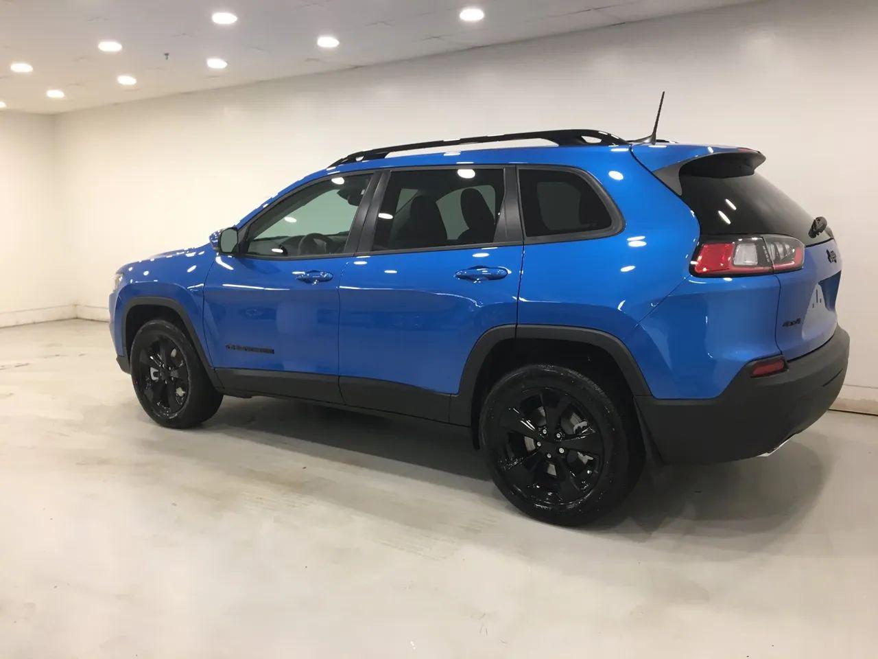 2021 Jeep Cherokee Altitude-2