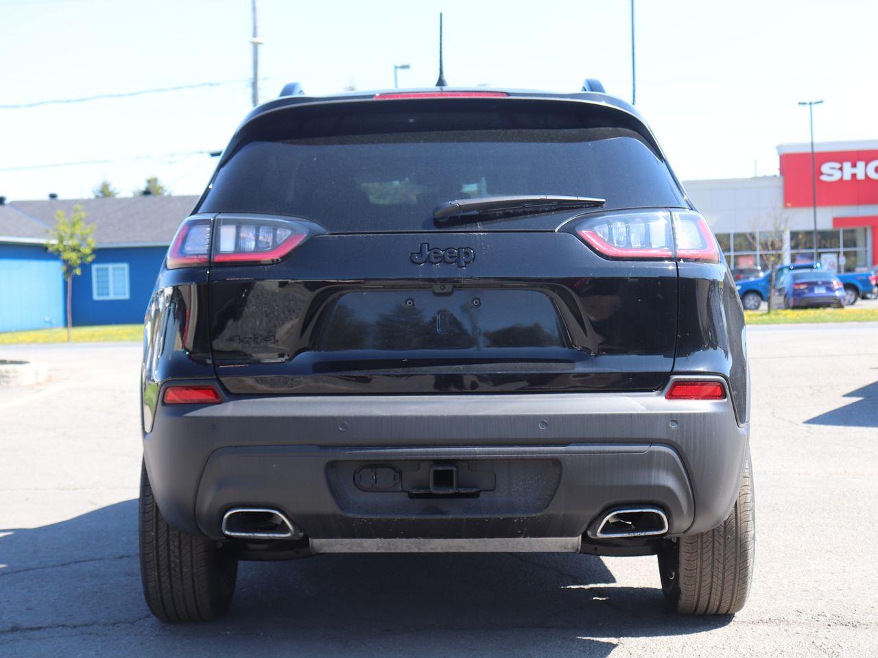 2021 Jeep Cherokee Altitude-3