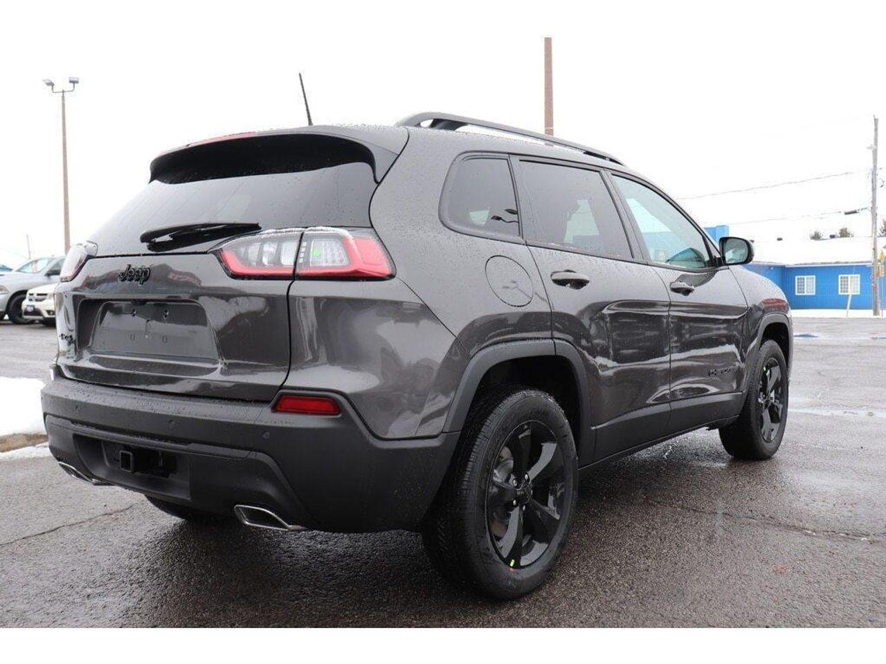 2021 Jeep Cherokee Altitude-2