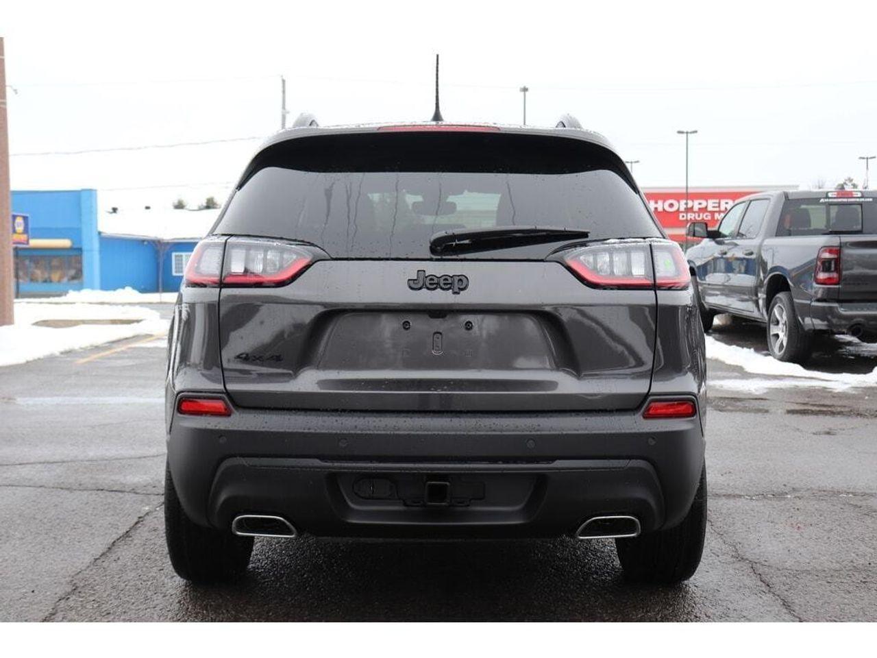 2021 Jeep Cherokee Altitude-3