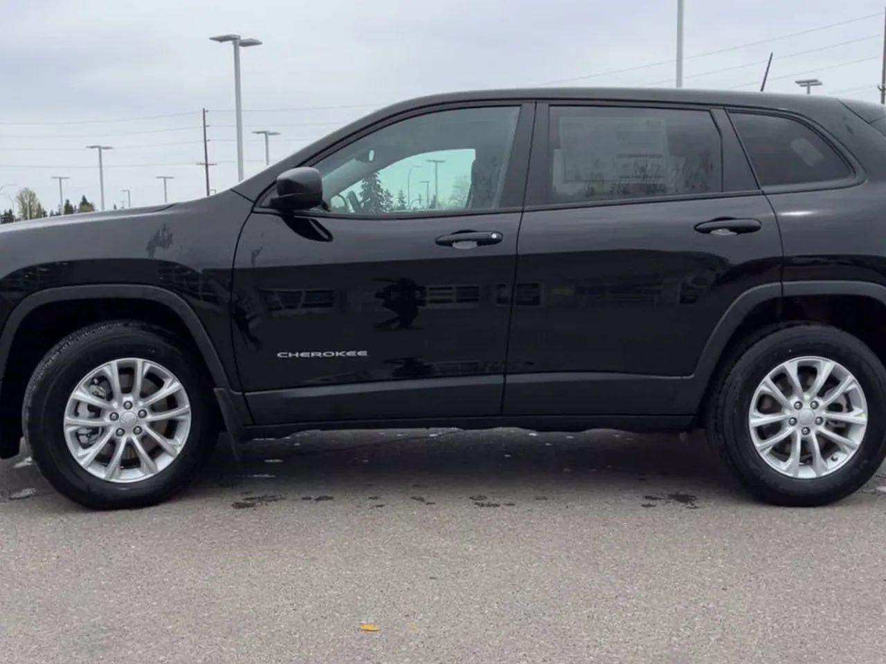 2021 Jeep Cherokee -3
