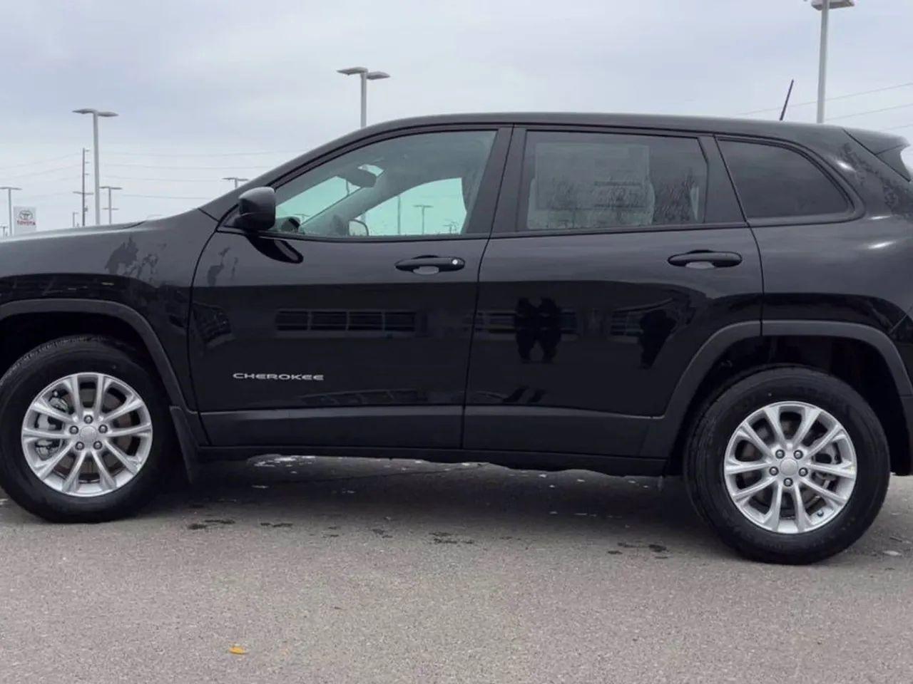 2021 Jeep Cherokee -4