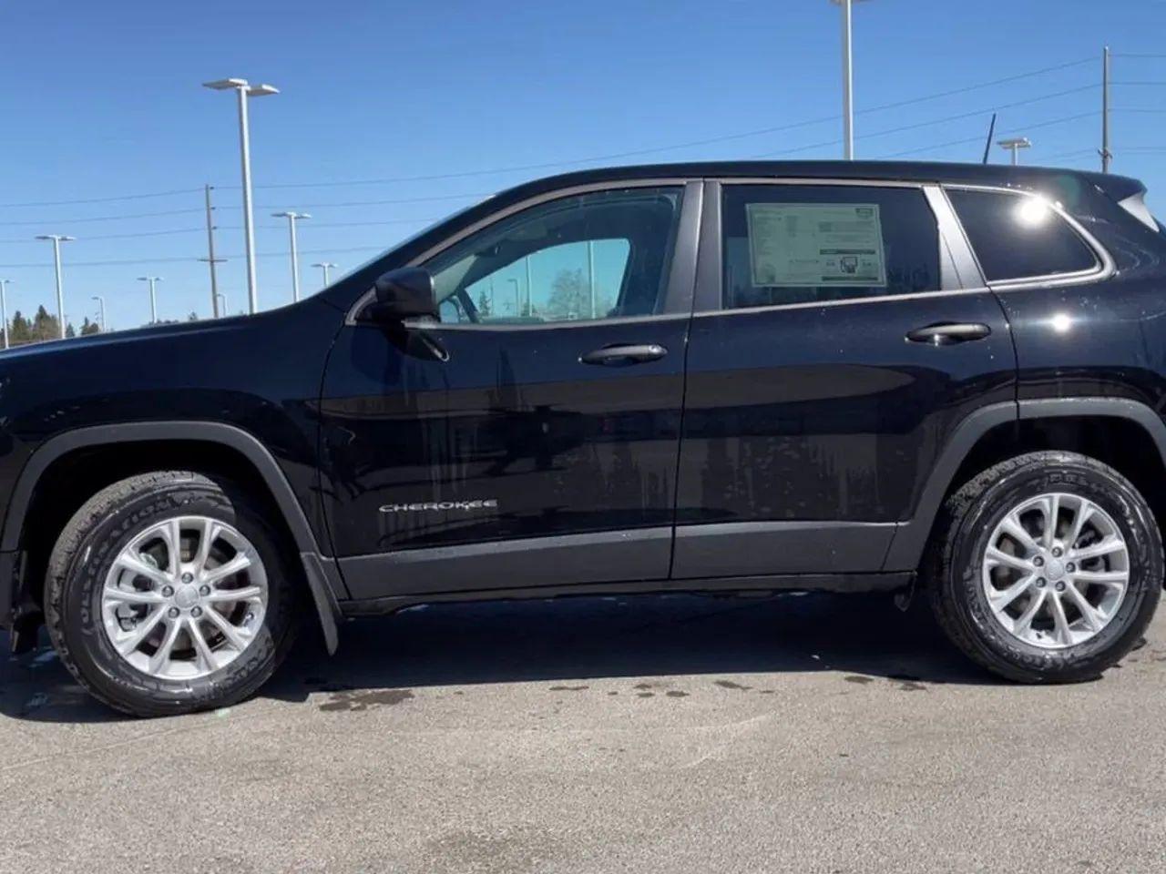 2021 Jeep Cherokee -3