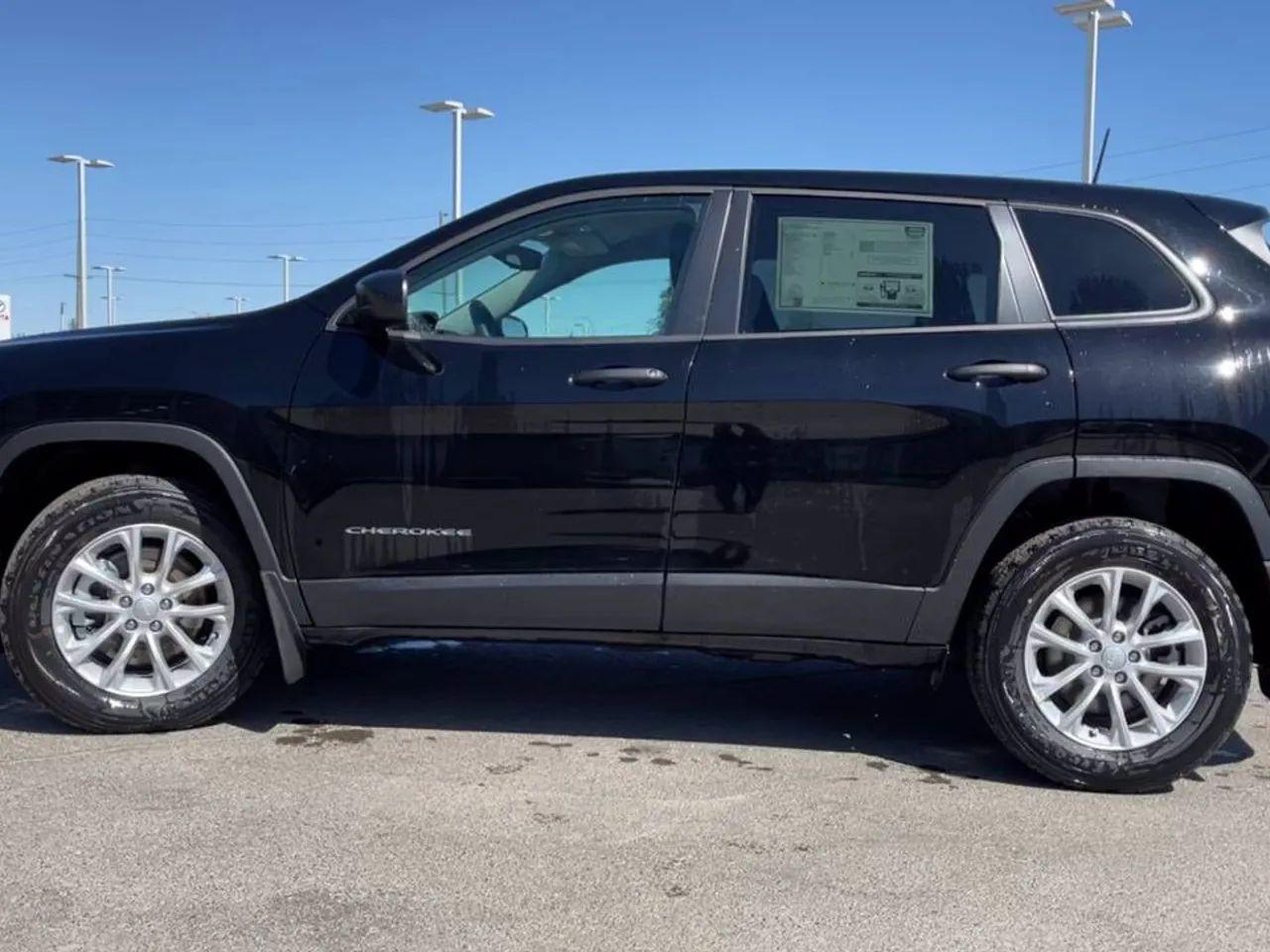 2021 Jeep Cherokee -4