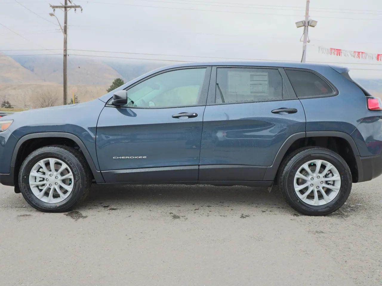 2021 Jeep Cherokee -3