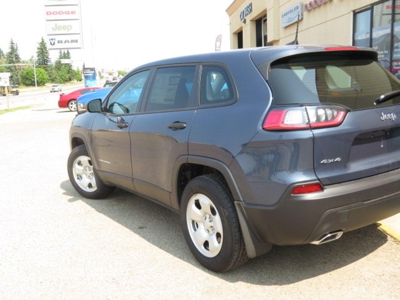 2021 Jeep Cherokee -3