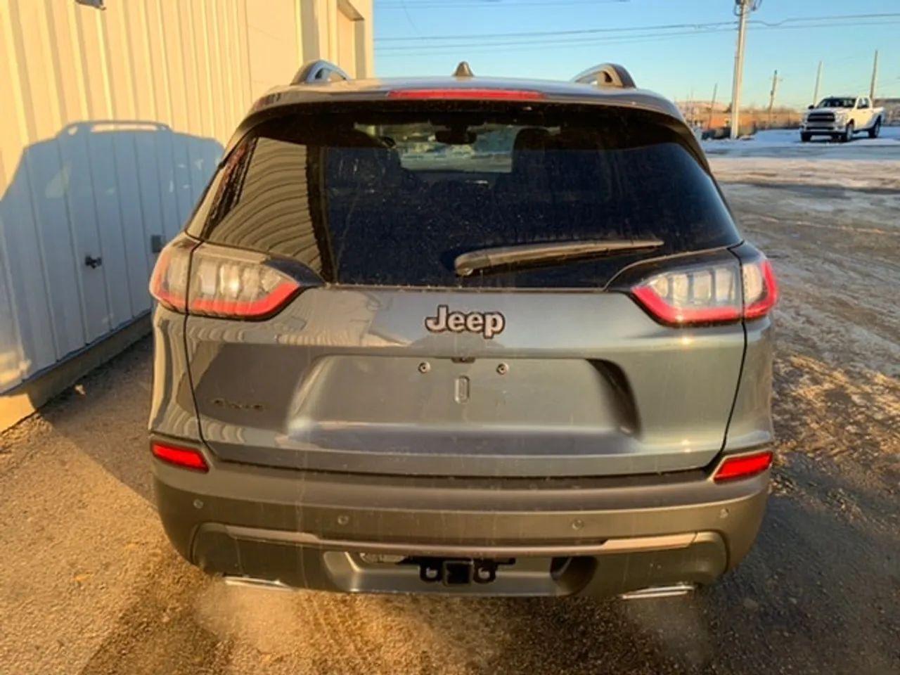 2021 Jeep Cherokee -3