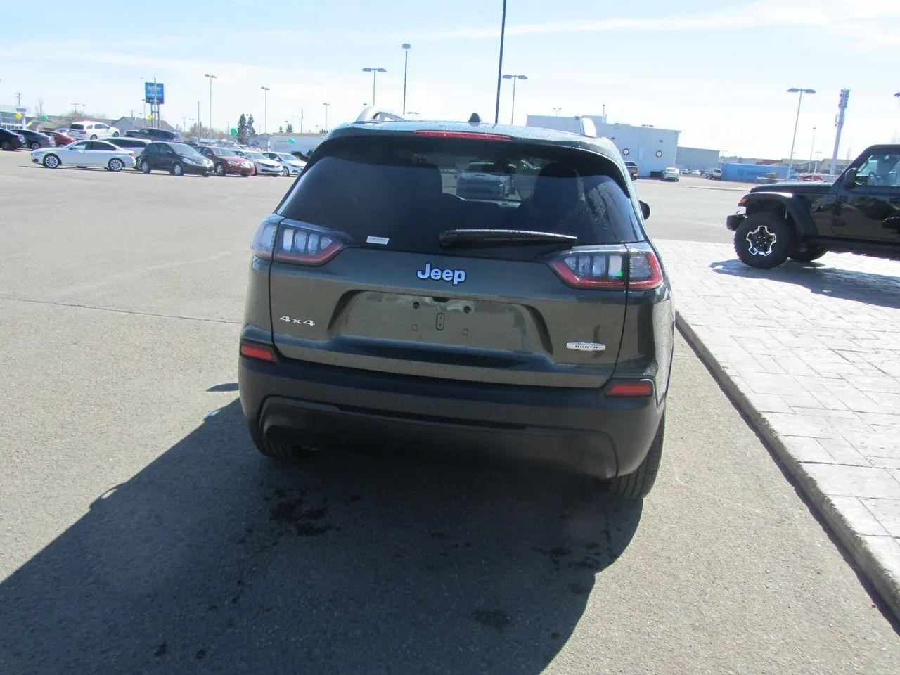 2021 Jeep Cherokee North-4