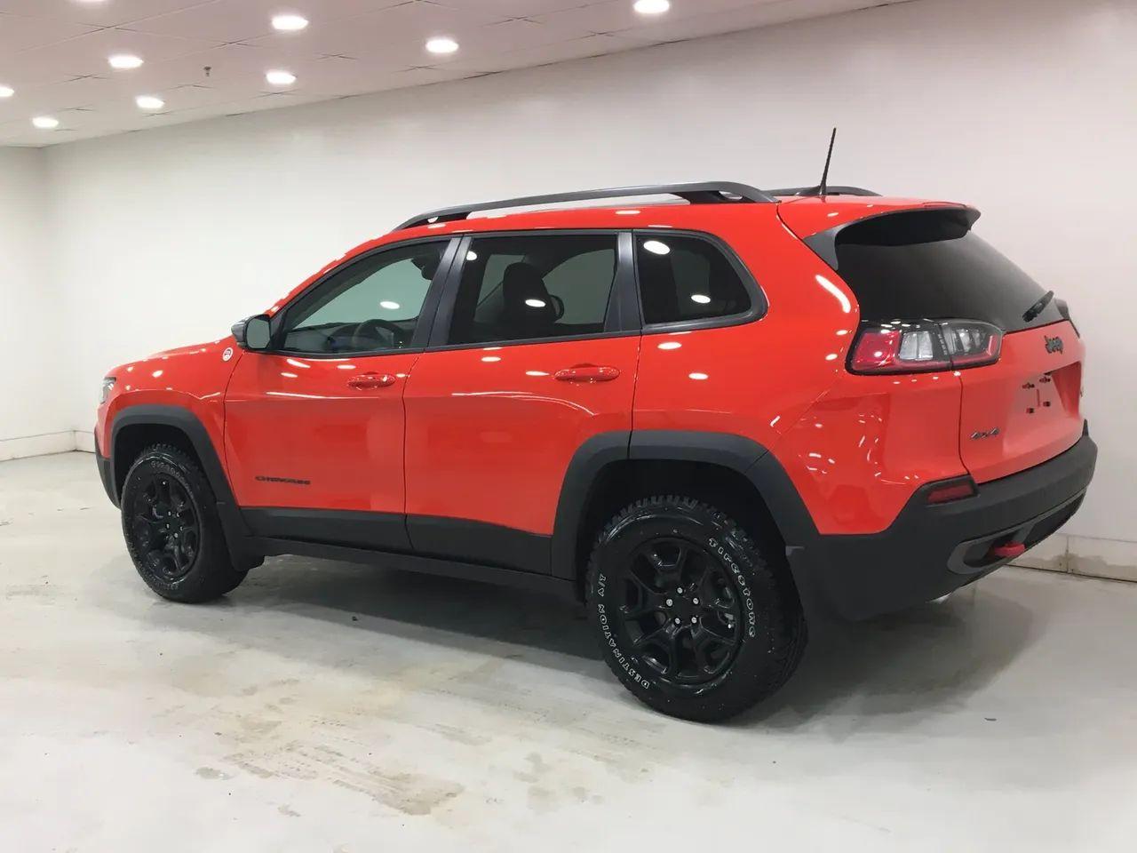 2021 Jeep Cherokee Trailhawk-2