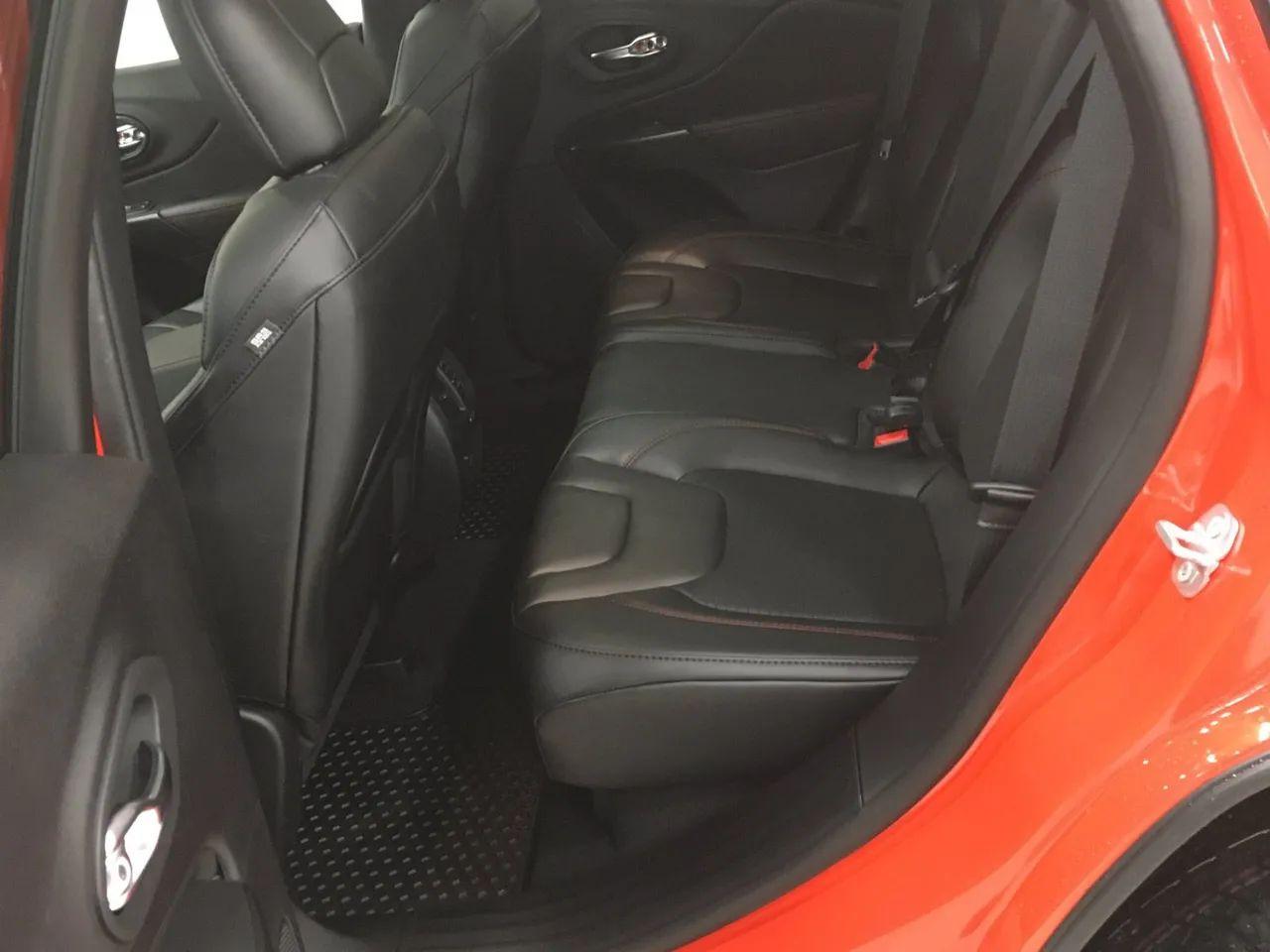 2021 Jeep Cherokee Trailhawk-4