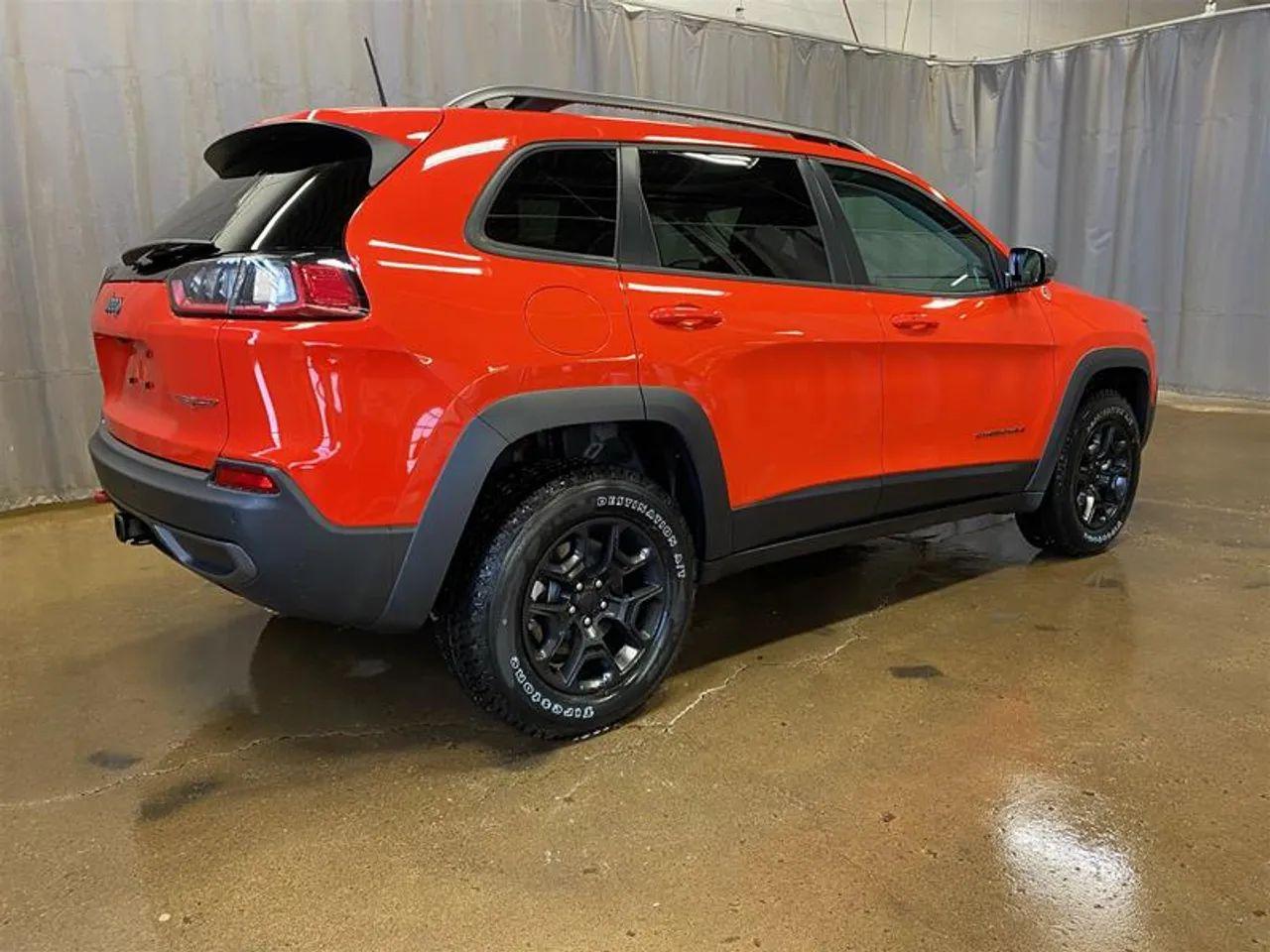 2021 Jeep Cherokee Trailhawk-2