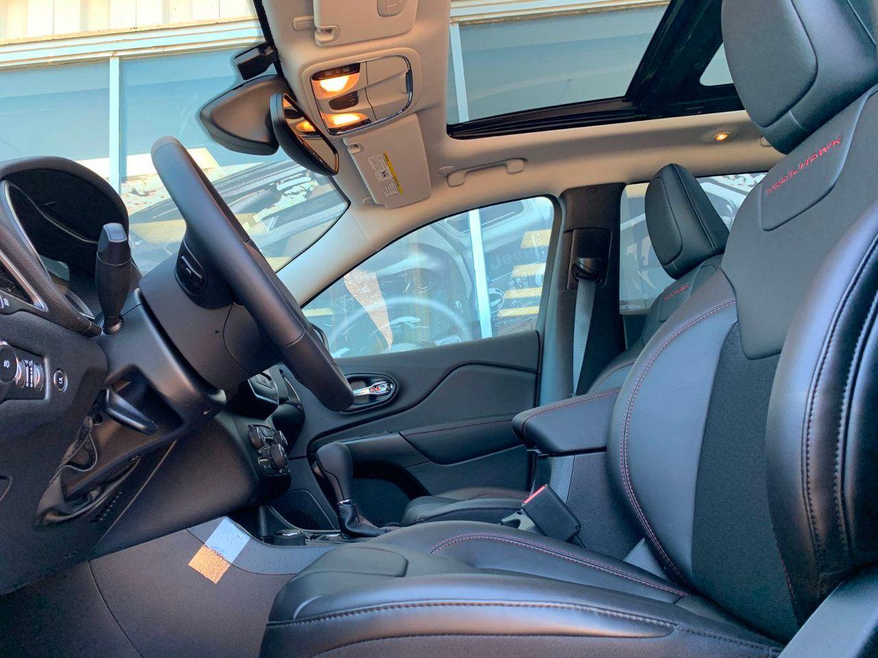 2021 Jeep Cherokee Trailhawk-3