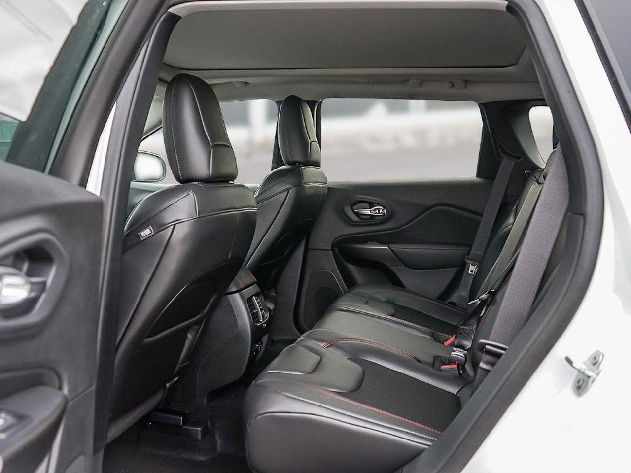 2021 Jeep Cherokee Trailhawk-4