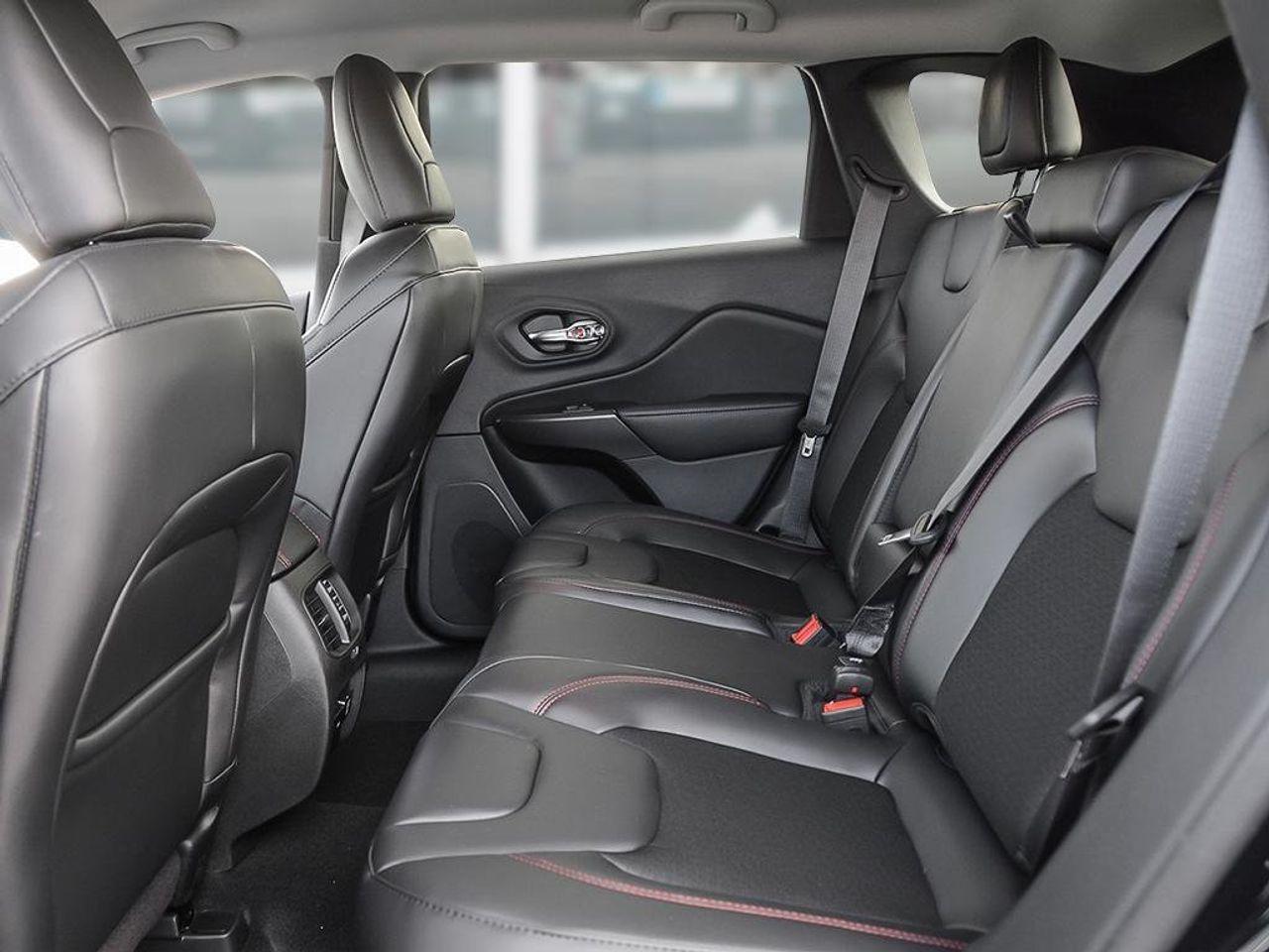 2021 Jeep Cherokee Trailhawk-4