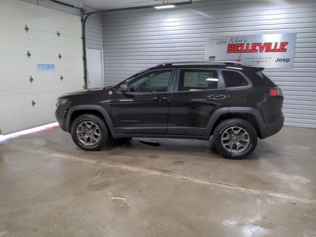 2021 Jeep Cherokee Trailhawk-1