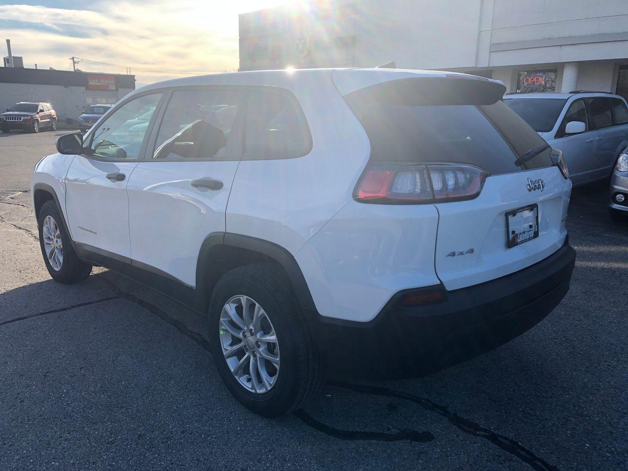 2021 Jeep Cherokee -3