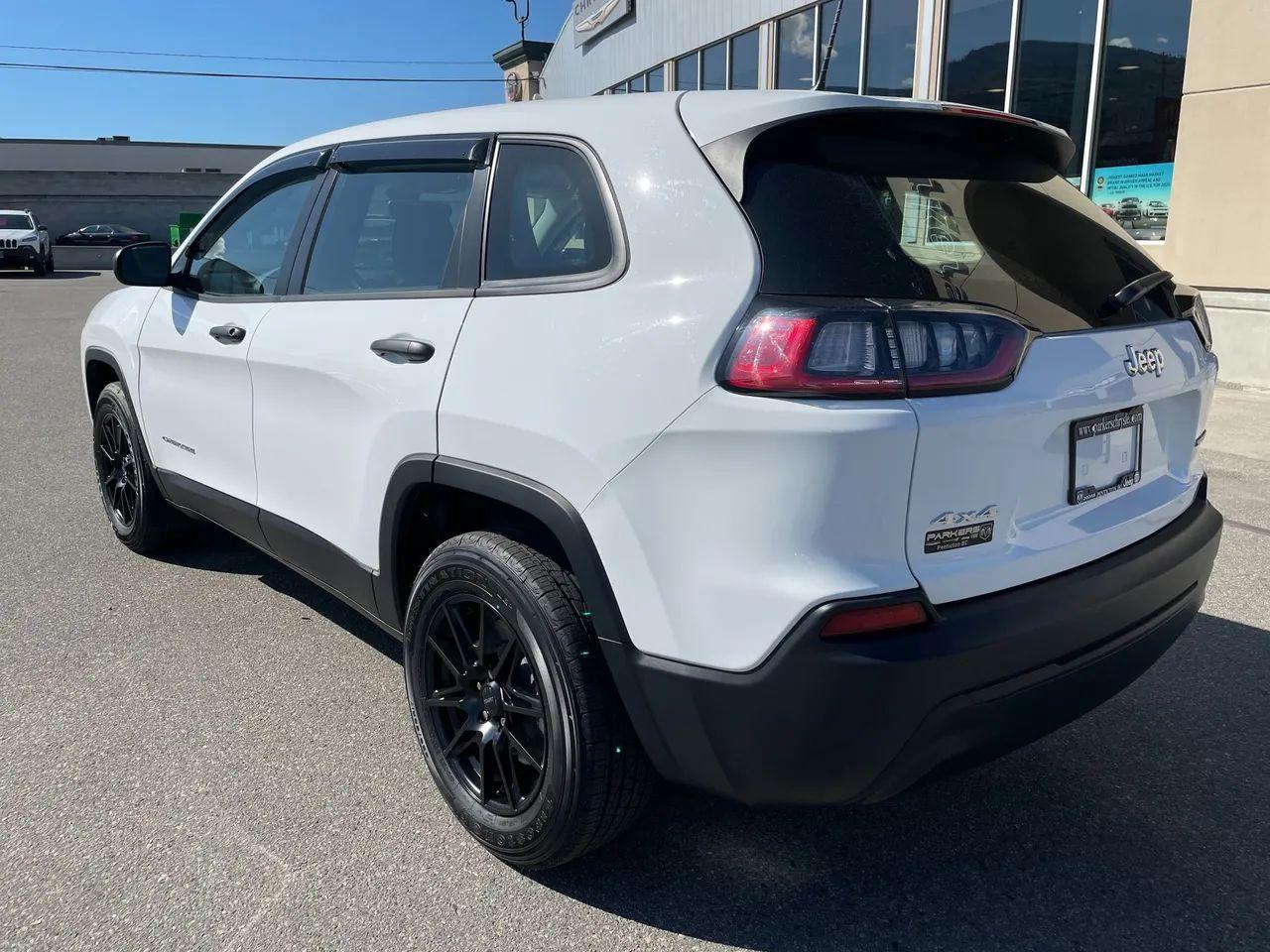 2021 Jeep Cherokee -1