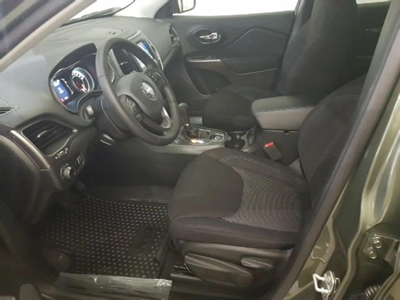 2021 Jeep Cherokee -3