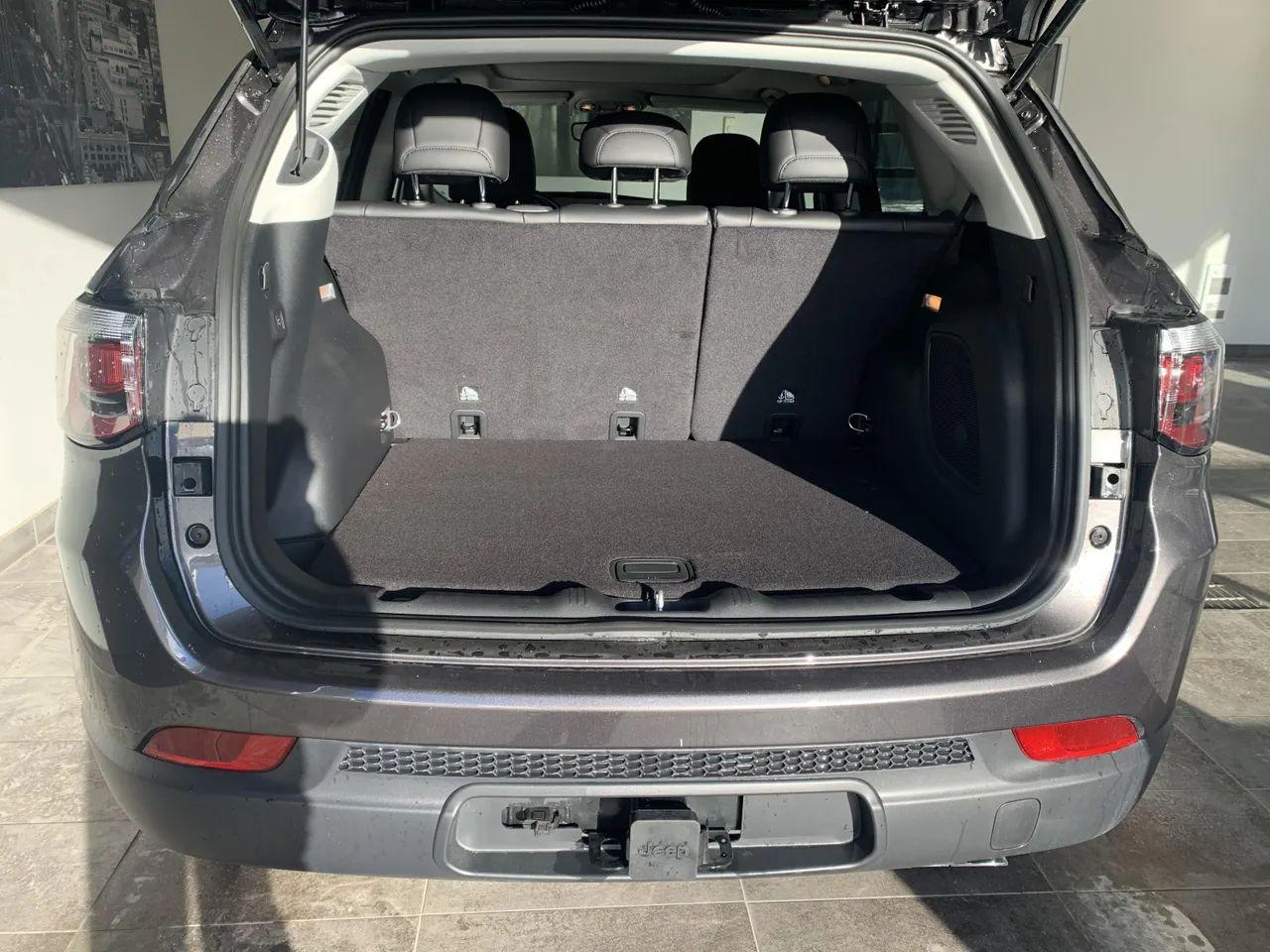 2021 Jeep Compass Altitude-3